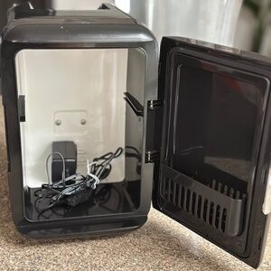 Polar Bear Mini Refri Cosmetic 10in x 9in Black